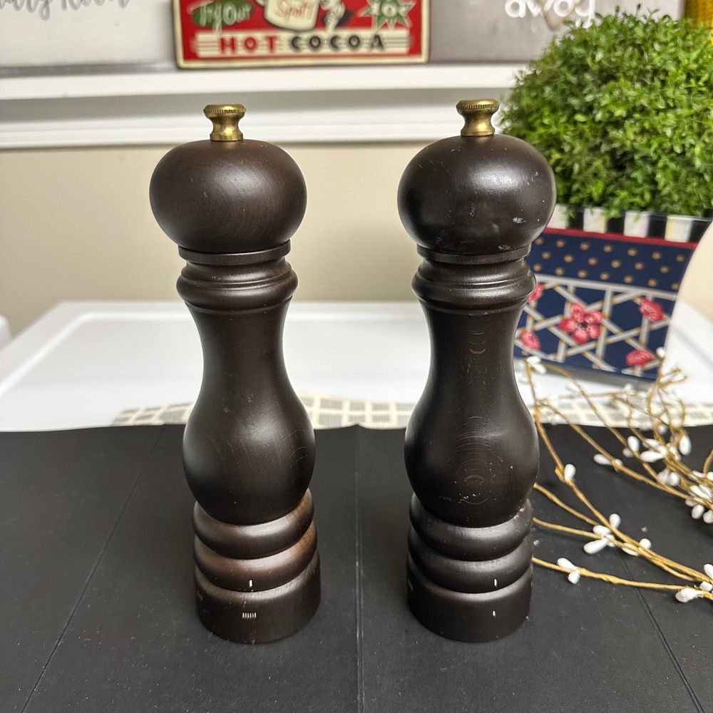 Peugeot Paris U'Select Salt‎ and Pepper mills in Chocolate finish beech wood